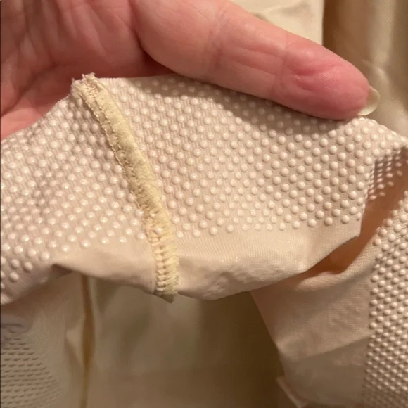 Two Ruby Ribbon Shapewear Bra Pieces - Picture 10 of 13